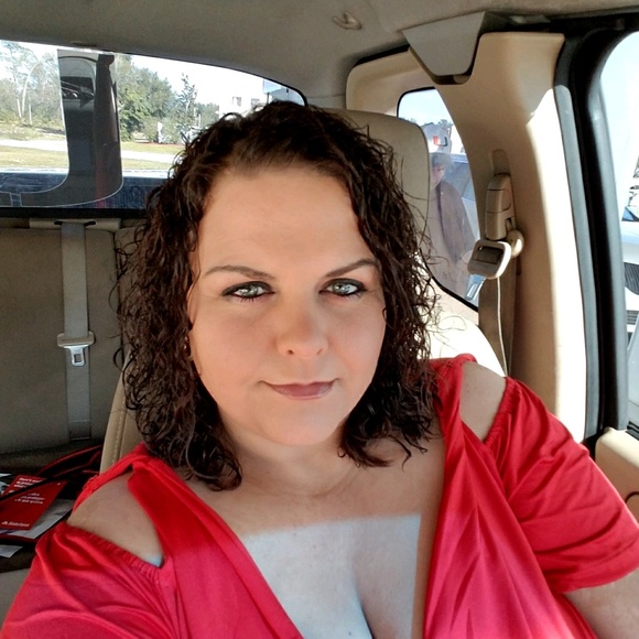 Meet your Posher, Casey - Picture 1 of 1